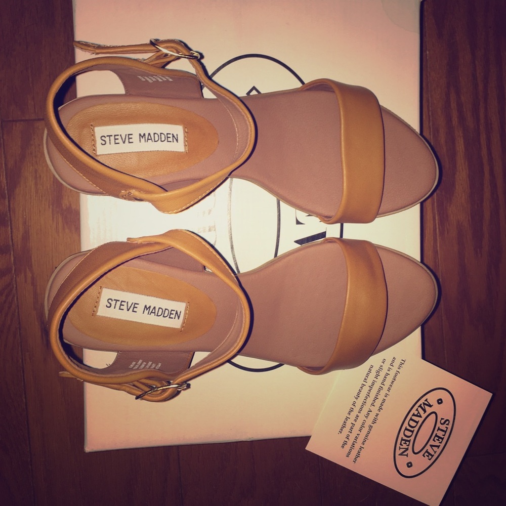 Steve Madden Women’s April Heeled Sandal